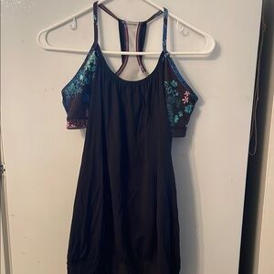 Lululemon No Limits Tank Womens Size 8 Black Pink Blue Floral Bra Racerback Back